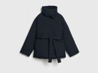 Утеплённая куртка с поясом, Черный