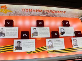 В Якутии открылась выставка «Алмазы героев России»