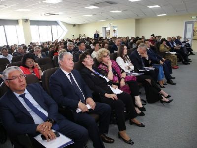 Первый вице-спикер Ил Тумэна участвует в международном Алтайском форуме