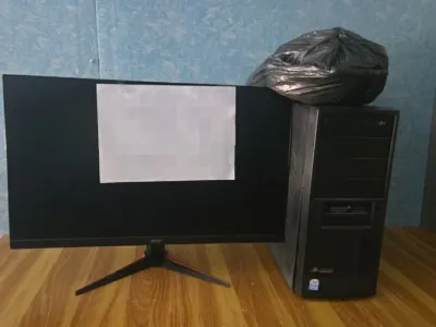 В Якутии трое мужчин избили и открыто похитили компьютер у обидчика своей знакомой