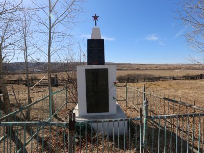 Памятник борцам за власть Советов, павшим в 1919-1920 г.г. и воинам-землякам, погибшим на фронтах Великой Отечественной войны