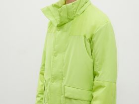 Куртка oversize силуэта с капюшоном