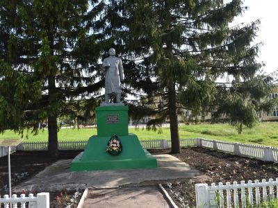 Памятник генералу армии Н.Ф.Ватутину