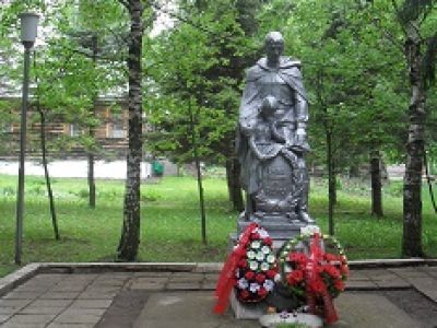 Братская могила с захоронением воинов, павших в период Великой Отечественной войны 1941—1945 гг.