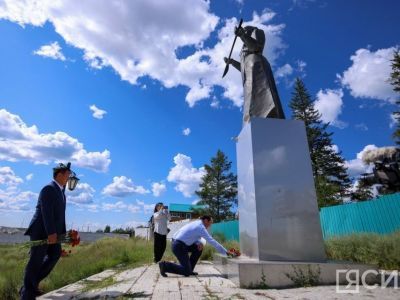 В селе Майя реконструируют территорию Монумента Победы