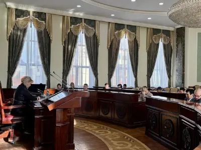 В Якутской городской Думе обсудили туристический налог, поддержку бизнеса и развитие транспорта