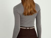 Джемпер женский прямого силуэта