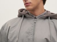 Утепленная куртка-бомбер с капюшоном