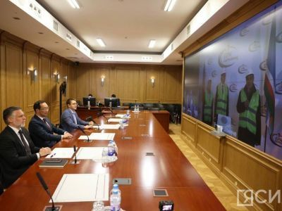 Глава Якутии дал старт работе обогатительной фабрики в Томпонском районе