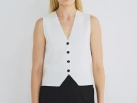 Жилет на пуговицах, Белый