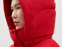 Утепленное пальто с капюшоном