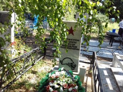 Три братские могилы советских воинов, погибших в боях с фашистскими захватчиками