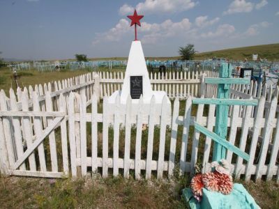 Братская могила около 50-ти бойцов 5-й Армии, павших в бою с унгерновцами в 1921 г.