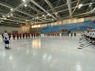 В Якутии стартовал чемпионат республики по хоккею среди мужских команд