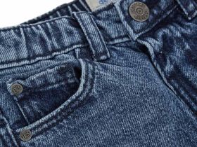 Джинсы для маленького мальчика