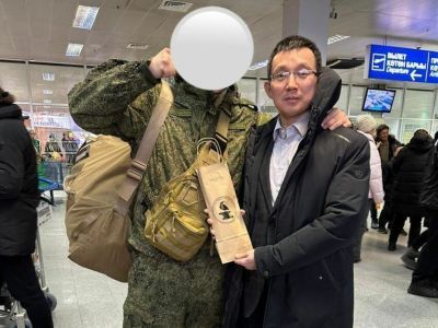 В Якутске встретили бойцов СВО. Один из них приехал на рождение ребенка