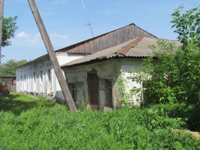 Два служебных флигеля уездных присутственных мест