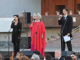В Якутске провели концерт «Наши маяки», посвящённый Героям России