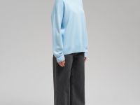 Легкий базовый джемпер свободного кроя