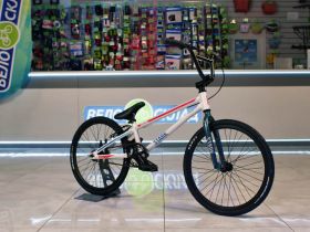 Экстремальный велосипед Stark Madness BMX Race, год 2024, цвет Серый-Красный, ростовка 9