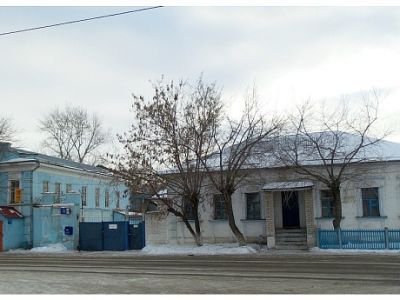Одноэтажный каменный жилой флигель усадьбы Хозяиновых