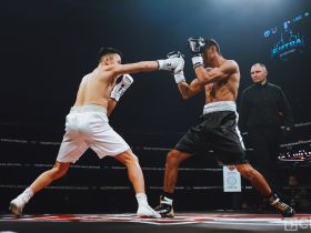 Боксёр из Якутии Михаил Варламов победил в главном бою «Битвы за контракт»