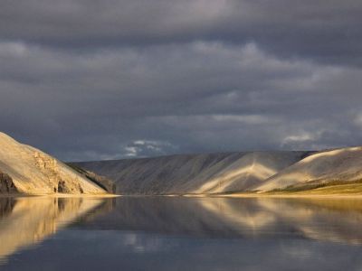 Поисковая группа обнаружила тело второго погибшего на реке Оленек