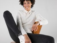 Женский свитер Lacoste с v-образным воротом