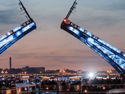 Разводные мосты Петербурга с борта теплохода