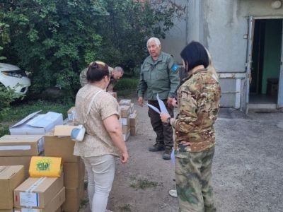 Единый координационный центр Якутии передал военному госпиталю в ЛНР крупную партию медикаментов