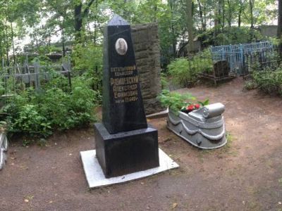Три братских захоронения воинов Советской Армии, погибших в годы Великой Отечественной войны 1941-1945 г.г.