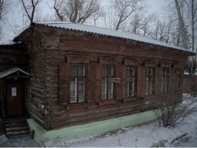 Духовная семинария: больница (деревянная)