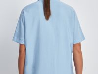 Блузка с коротким рукавом и отложным воротником