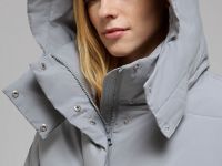 Куртка oversize силуэта с капюшоном