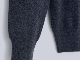 Джемпер прямого силуэта с округлым вырезом