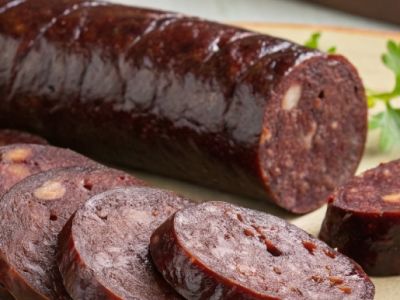 Кровяная колбаса: польза и вред для организма