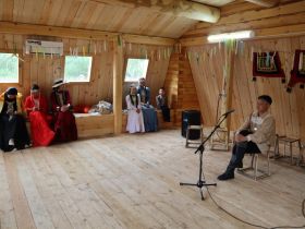 Около 100 сказителей Олонхо борются за звание лучшего в Нерюнгринском районе