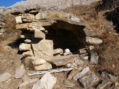 Склеп полуподземный № 1 в селении Пялинг