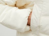 Утепленное пальто силуэта oversize