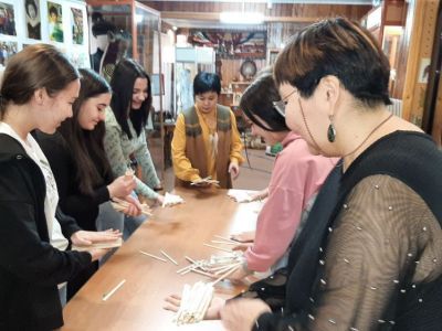 Для студентов МРТК провели мастер-класс "Игры предков"