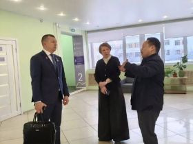 Артур Орлов обсудил с психологами Якутии проблемы детей и родителей