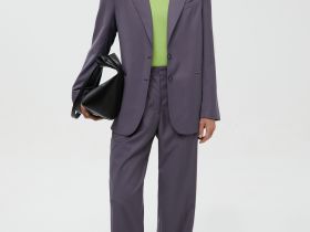 Жакет с отложным воротником свободного силуэта