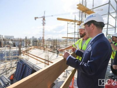 Наследие для потомков: глава Якутии проверил ход строительства Арктического центра эпоса и искусств