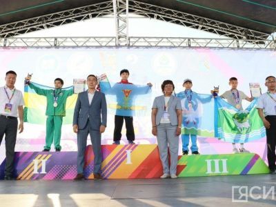 Первые медалисты спартакиады школьников Якутии получили награды