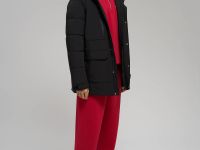 Утепленное полупальто с накладными карманами