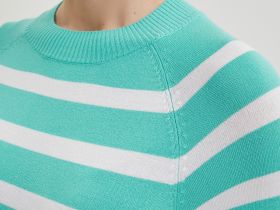 Джемпер в полоску свободного силуэта
