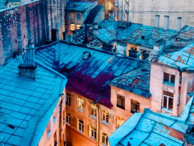 Питер романтиков: дворы, парадные и закат на крыше