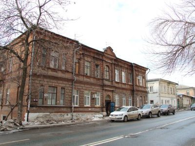 Городская усадьба купцов А.Д.Печерского и Н.Ф.Маркова: двухэтажный с подвалом каменный жилой дом, двухэтажный с подвалом каменный жилой дом