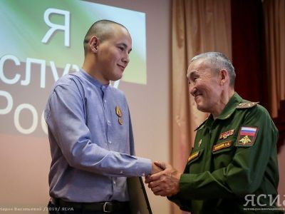 Якутянина наградили медалью Минобороны РФ за участие в военных маневрах «Восток-2018»