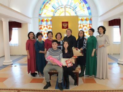 В Управлении ЗАГСа зарегистрировали 10-тысячного малыша, родившегося в этом году в Якутии